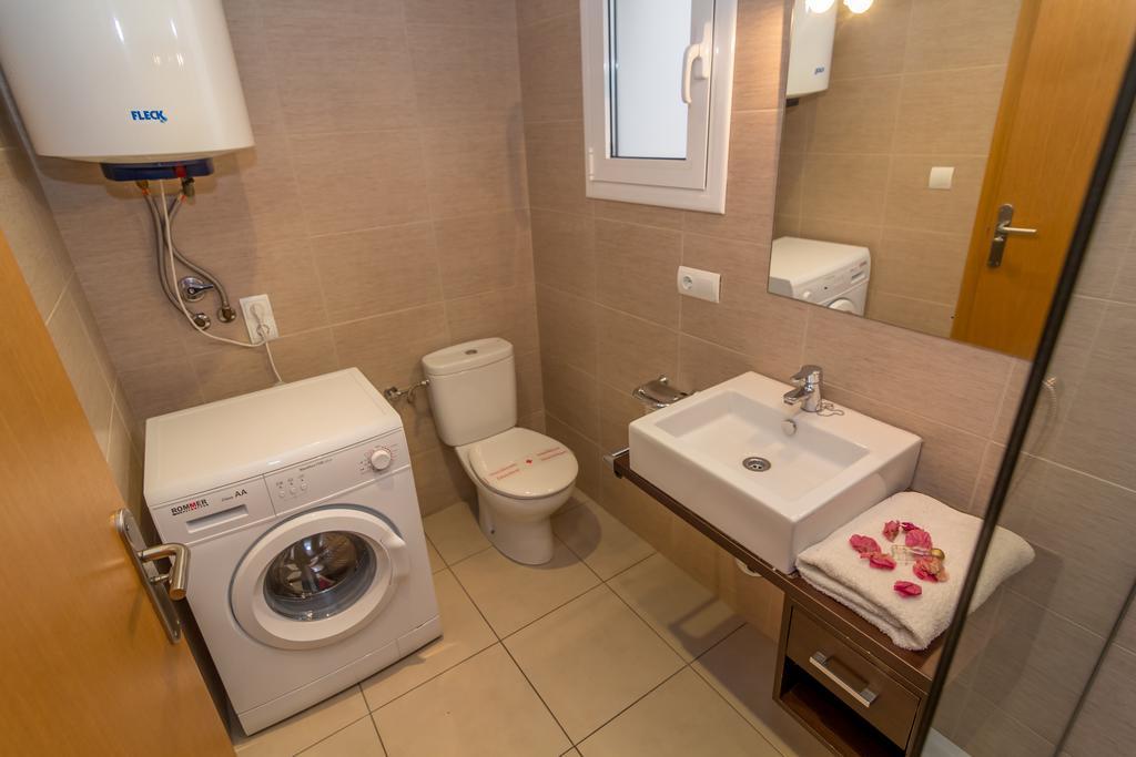 Agi Riera La Cuana Apartment Roses Bilik gambar